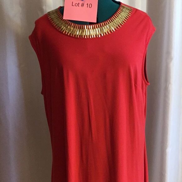 Sleeveless dress in red with built in necklace in size 2 X - Picture 4 of 13